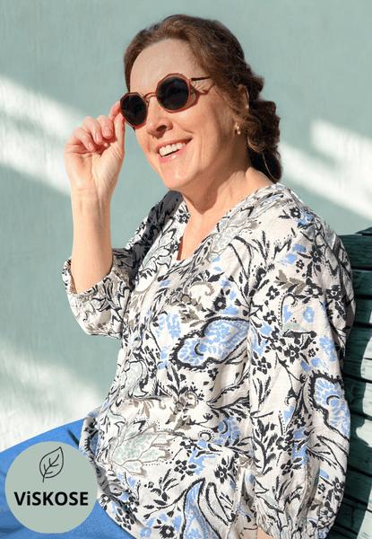 Hovedbilde Irene bluse lys blå paisley