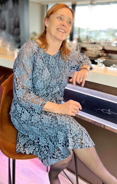 Hovedbilde Helga kjole isblå blonde