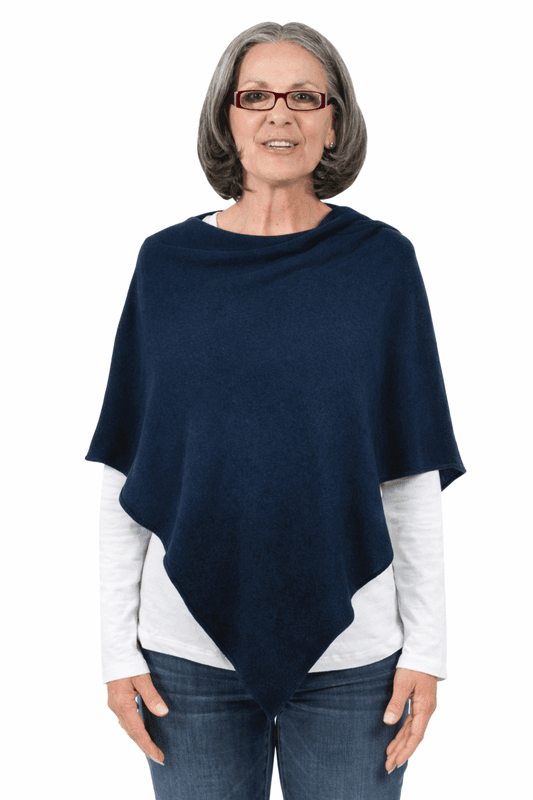 Poncho med ull marineblå