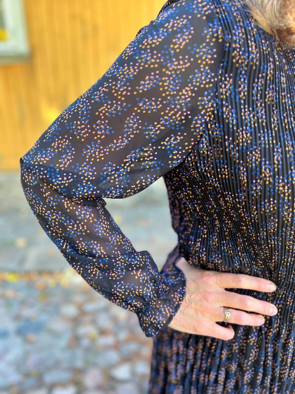 Lillian chiffon kjole svart