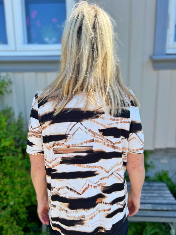 Sølvi t-shirt safari