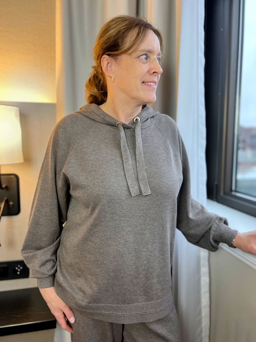 Gabrielle genser valnøtt