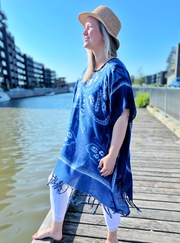 Strand-poncho blå sommerfugl