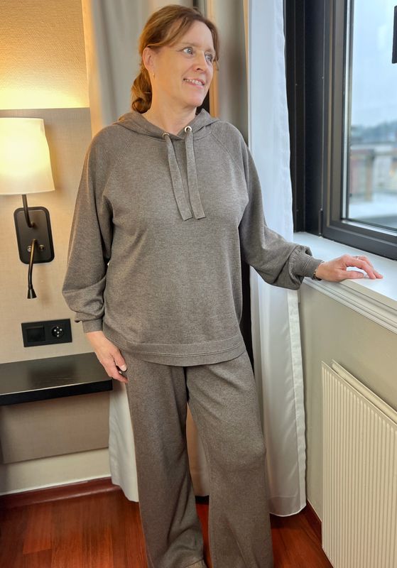 Gabrielle genser valnøtt