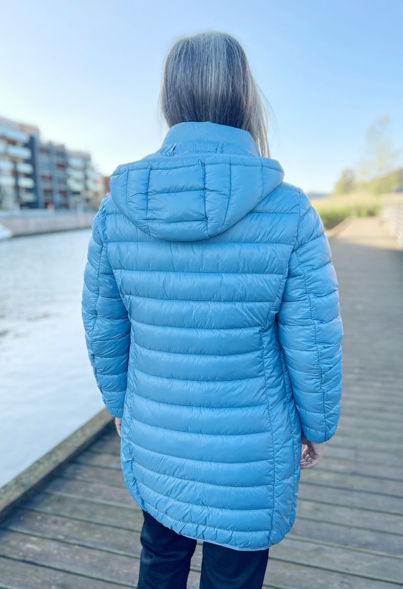 Sylvia vattert jakke isblå