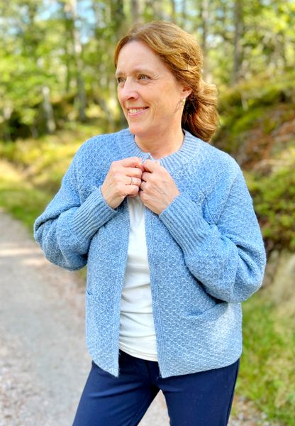 Hovedbilde Marion strikkejakke isblå