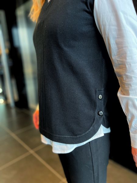 Hovedbilde Helga vest svart