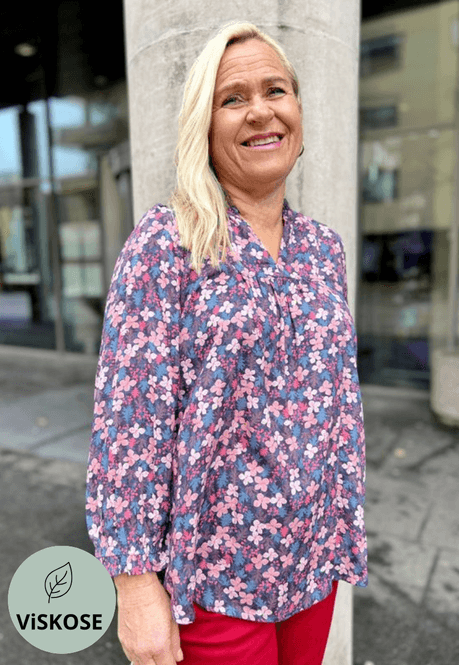 Hovedbilde Stine bluse blomster blå